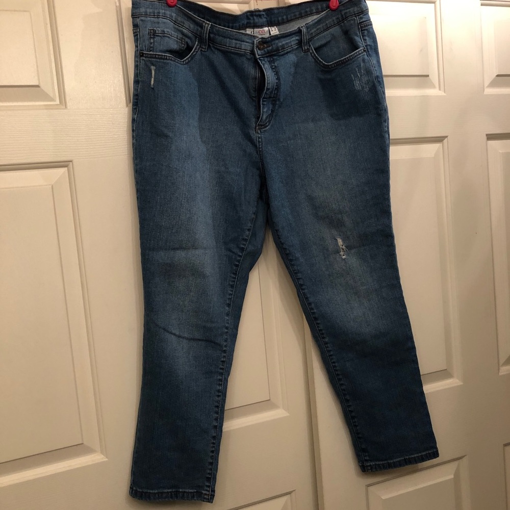 Denim & Co Distressed Crop Jeans